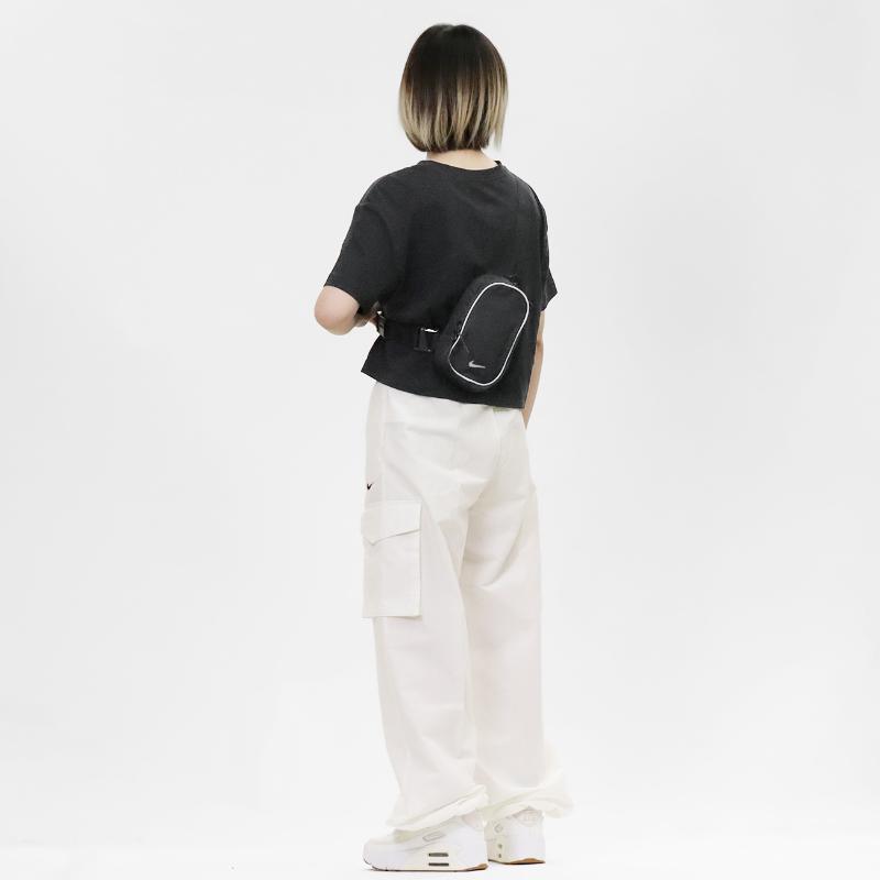 NIKE（ナイキ） ボディバッグ COMMUTE クロスボディ ミニバッグ 縦型