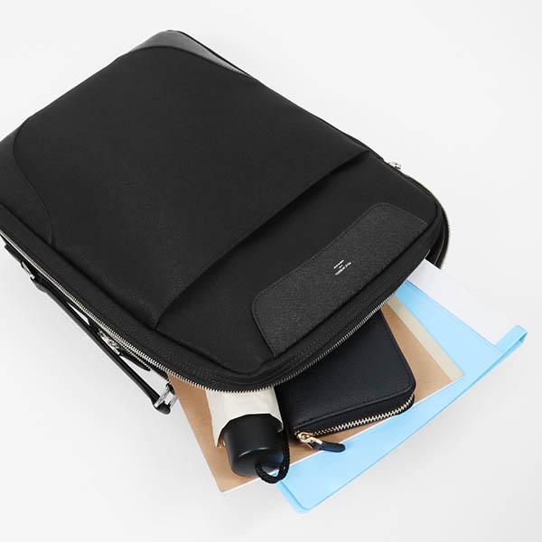 【超美品】ペッレモルビダ　キャピターノ　リュック　ビジネスバッグ　2層　2way 超美品】ペッレモルビダ キャピターノ リュック ビジネスバッグ 2層