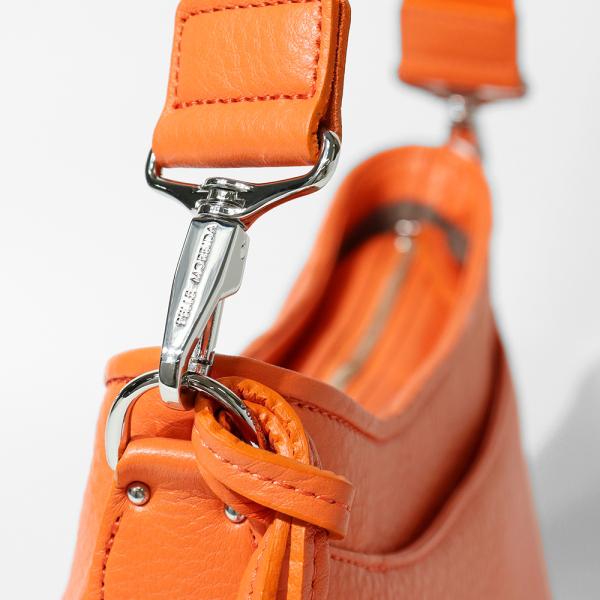PELLE MORBIDA（ペッレ モルビダ） ショルダーバッグ メイデン