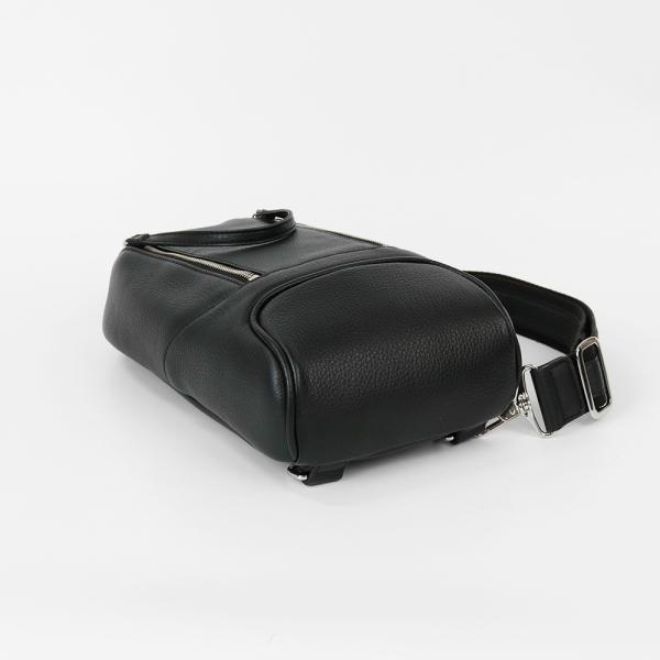 PELLE MORBIDA（ペッレ モルビダ） ボディバッグ メイデンヴォヤージュ