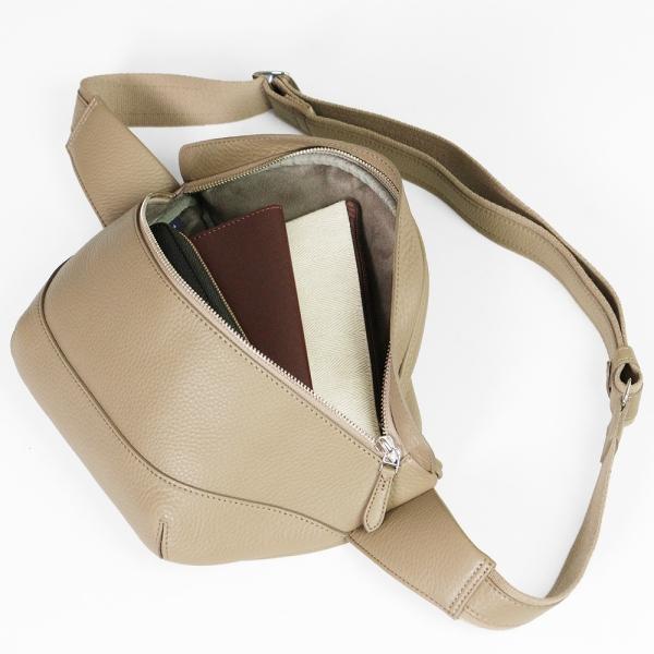 PELLE MORBIDA（ペッレ モルビダ） ショルダーバッグ メイデン
