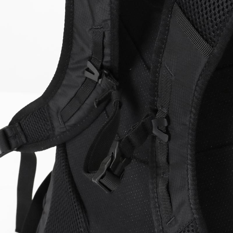 SALOMON（サロモン） バックパック TRAILBLAZER 20 軽量 リュック 20L