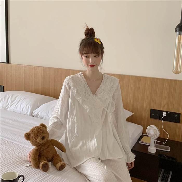 パジャマ レディース 白 トップス長袖 長ズボン 上下セット 可愛い フリル キャンディースリーブ フロントリボン プルオーバー |  | 08