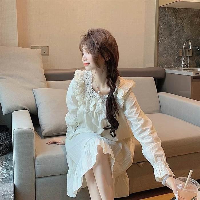 ルームウェア レディース セットアップ 部屋着 寝巻き ナイトウェア  袖あり 長袖 ボリューム袖 襟なし ギャザー シャーリング ストライプ レース フリル |  | 10