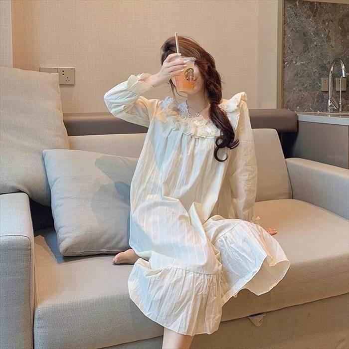 ルームウェア レディース セットアップ 部屋着 寝巻き ナイトウェア  袖あり 長袖 ボリューム袖 襟なし ギャザー シャーリング ストライプ レース フリル |  | 08