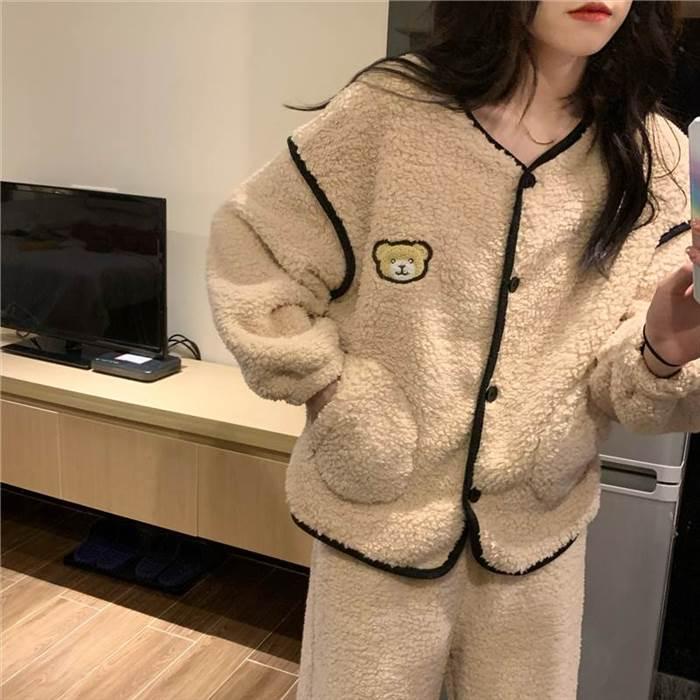 レディースパジャマ 上下セット クマワンポイント 長袖 襟なし 前ボタン 前開き Vネック ポケット付き ベージュ 茶系 パフスリーブ ゆったり 柔らか素材 |  | 12