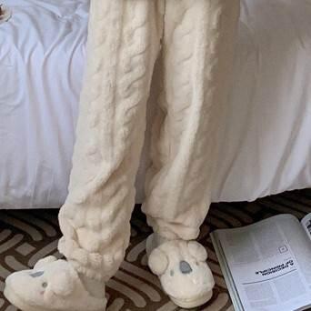 シンプルパジャマ レディース 長袖 襟なし 上下セット Vネック ナイトウエア 前ボタン 前開き ライン入り ナチュラル ポケット付き 大きめサイズ |  | 11