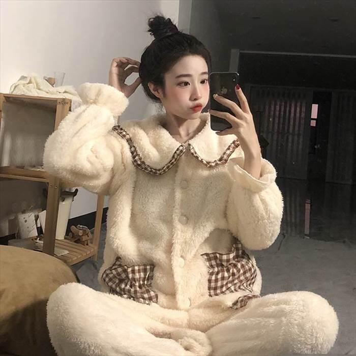 大きめ襟パジャマ レディースナイトウエア 前ボタン ポケット付き 襟縁取り 部分チェック柄 シンプル 裾チェック柄 キャンディースリーブ 前開き | 