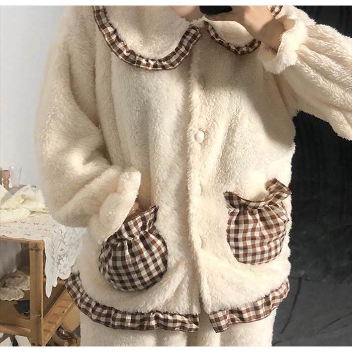 大きめ襟パジャマ レディースナイトウエア 前ボタン ポケット付き 襟縁取り 部分チェック柄 シンプル 裾チェック柄 キャンディースリーブ 前開き |  | 13