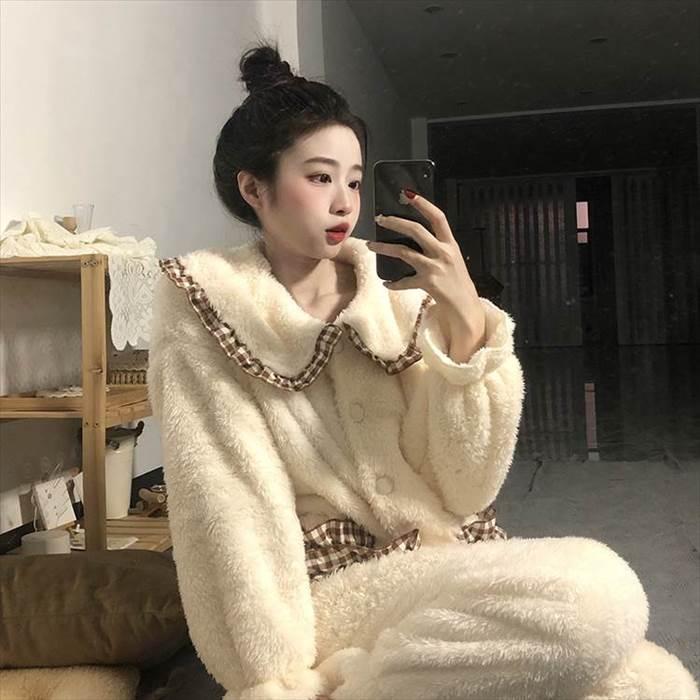 大きめ襟パジャマ レディースナイトウエア 前ボタン ポケット付き 襟縁取り 部分チェック柄 シンプル 裾チェック柄 キャンディースリーブ 前開き |  | 05