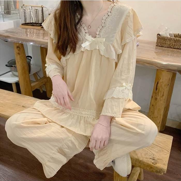 ルームウェア レディース セットアップ 部屋着 寝巻き ナイトウェア 袖あり 長袖 Vネック 襟なし ワイド ギャザー レース フリル リボン 上下セット ふんわり |  | 06