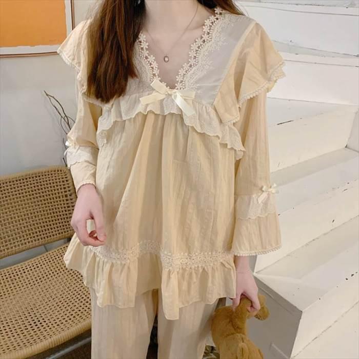 ルームウェア レディース セットアップ 部屋着 寝巻き ナイトウェア 袖あり 長袖 Vネック 襟なし ワイド ギャザー レース フリル リボン 上下セット ふんわり |  | 08