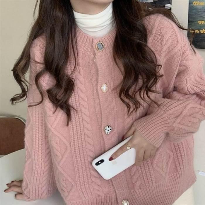 トップス レディース ニット カーディガン ドロップショルダー ケーブル編み ボタン 5サイズ サイズ豊富 4カラー 秋 冬 大人可愛い |  | 13