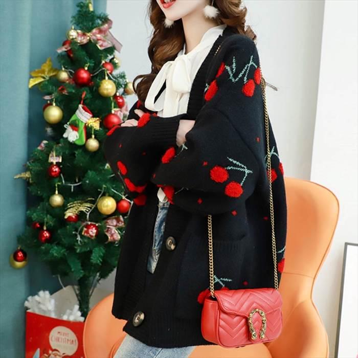 トップス レディース ニット カーディガン ドロップショルダー ビッグシルエット 柄物 チェリー ボタン ポケット 4サイズ 3カラー 秋 冬 |  | 18