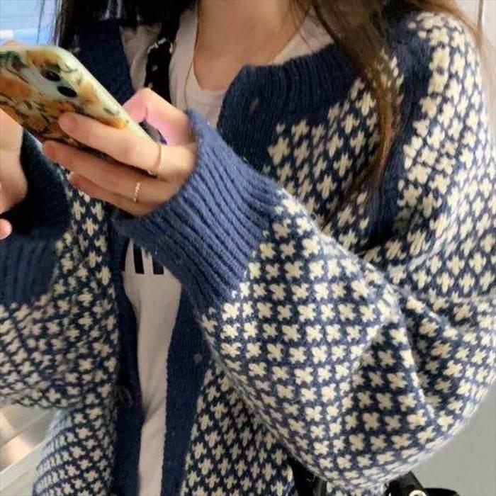 ニット カーディガン ドルマンスリーブ クルーネック 柄物 ジャガード ボタン ブルー トップス レディース ３サイズ 秋 冬 大人可愛い |  | 07