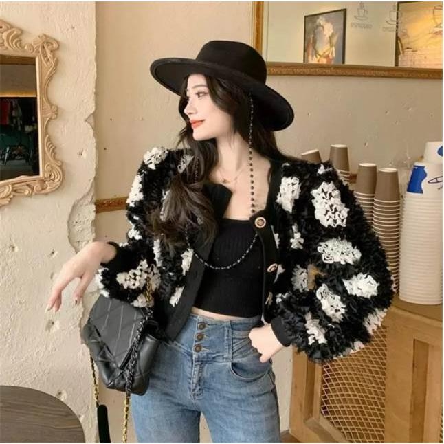 ジャケット アウター ショート丈ジャケット モノクロ 白黒 ボリューム感 ミニ丈ジャケット ロングスリーブ レディース おしゃれ お洒落 可愛い 大人可愛い |  | 01