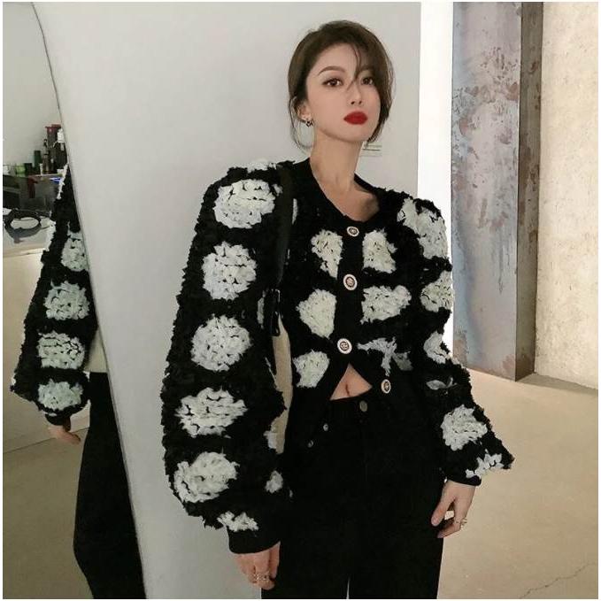 ジャケット アウター ショート丈ジャケット モノクロ 白黒 ボリューム感 ミニ丈ジャケット ロングスリーブ レディース おしゃれ お洒落 可愛い 大人可愛い |  | 07