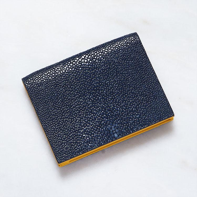 くらしを楽しむアイテム カードケース 名刺入れ タイ製 フランスブランド Han003 アクナス Aknas Galuchat メンズ 本革 イエロー ネイビー 紺 カードケース 名刺入れ エイ革 スティングレー ガルーシャ コンパクト メンズ 財布 帽子 ファッション小物 Www Affaires