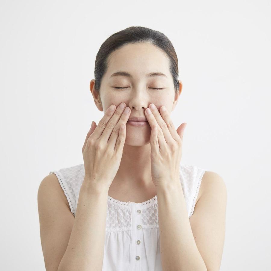 マルラブレンドオイル／ビタミンC誘導体配合／やさしい天然精油の香り／防腐剤、着色料無添加の美容オイル／18ml（約60日分） |  | 06