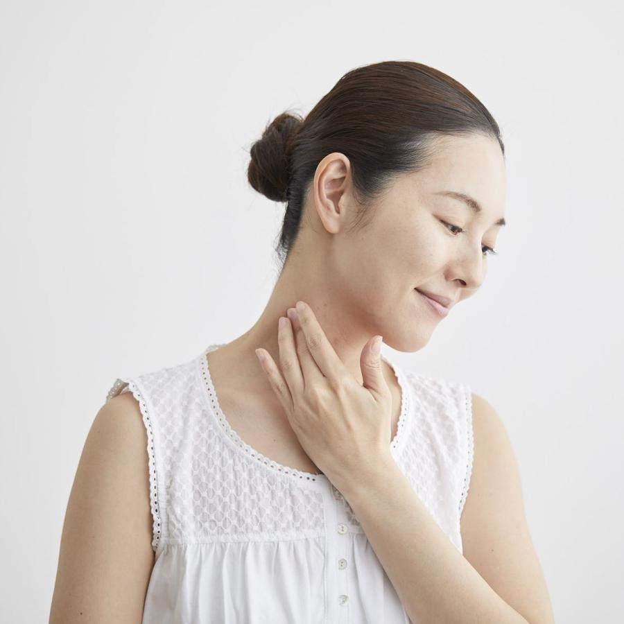 マルラブレンドオイル／ビタミンC誘導体配合／やさしい天然精油の香り／防腐剤、着色料無添加の美容オイル／18ml（約60日分） |  | 08