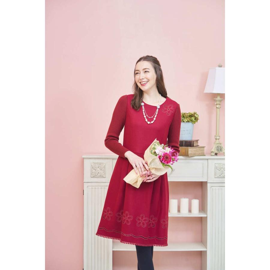 あなたにおすすめの商品 カタログ掲載品 カットワークレース使いのタックデザインワンピース ひざ丈ワンピース Guiacieneguilla Com