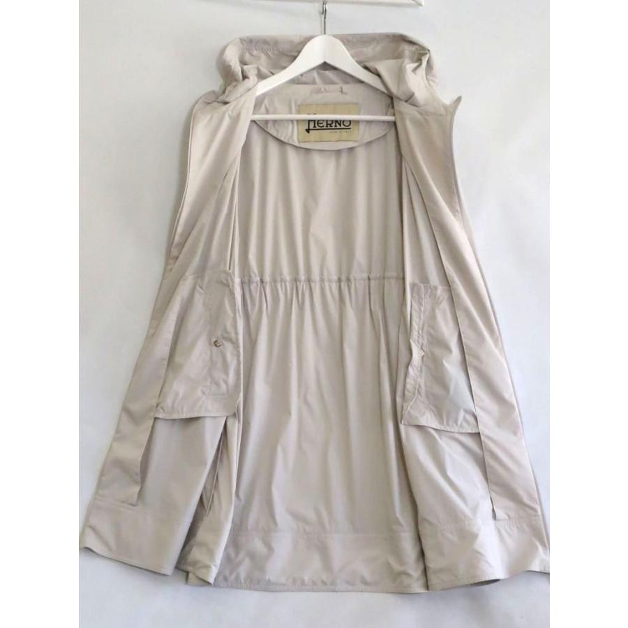 HERNO（ヘルノ） ナイロンコート ストレッチ 撥水 フード A-Shape LIGHT NYLON STRETCH ・42 ...