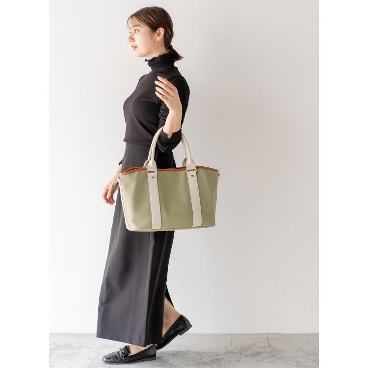 PRADA ナイロントートバッグ A4 PC 収納 大容量 ビジネス 肩掛け PRADA ナイロントートバッグ A4 PC 収納 大容量 ビジネス 肩掛け