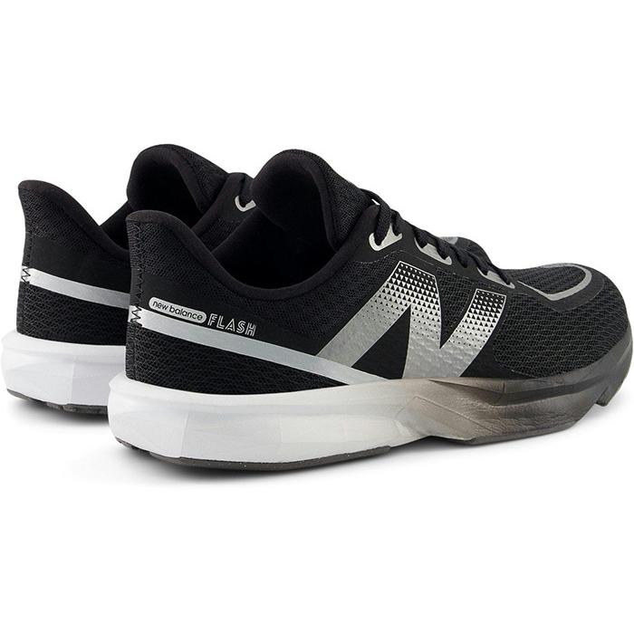 New Balance（ニューバランス） 全3色 B幅 新ルール20mm対応