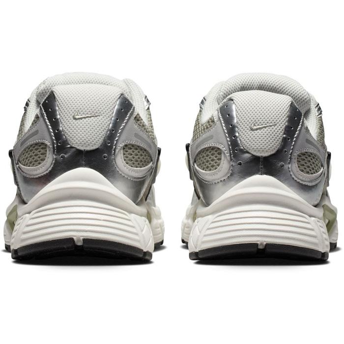 NIKE V5 RNR 厚底 Y2K ダッドスニーカー 未使用品25cm NIKE（ナイキ） スニーカー NIKE V5 RNR レディース : ZOZOTOWN Yahoo