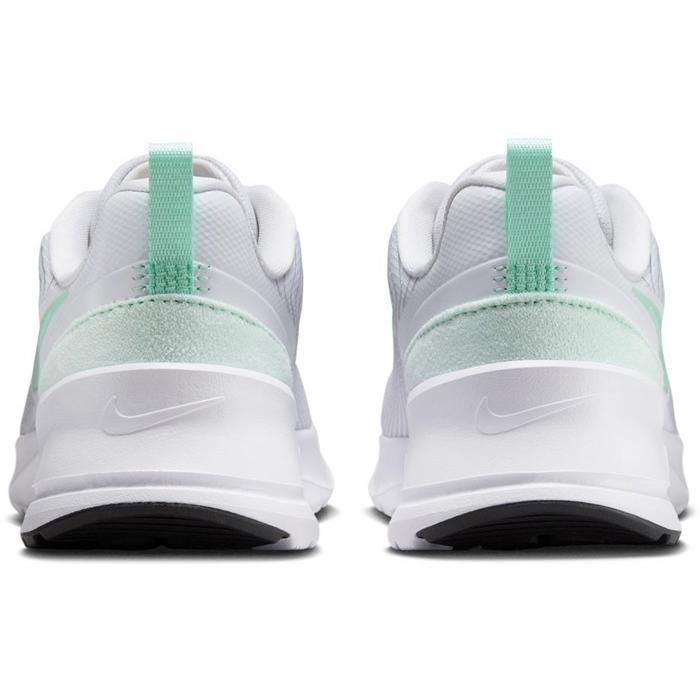 NIKE（ナイキ） レディース エア マックス ニュアクシス NUAXIS