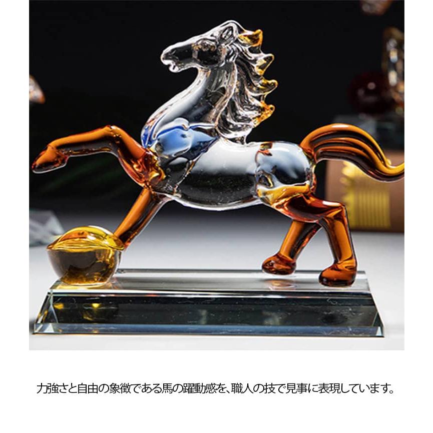 クリスタル 馬の置物 未使用 クリスタル 人工水晶ガラス 馬 精巧な彫刻 馬の置物 透明置物 2026年