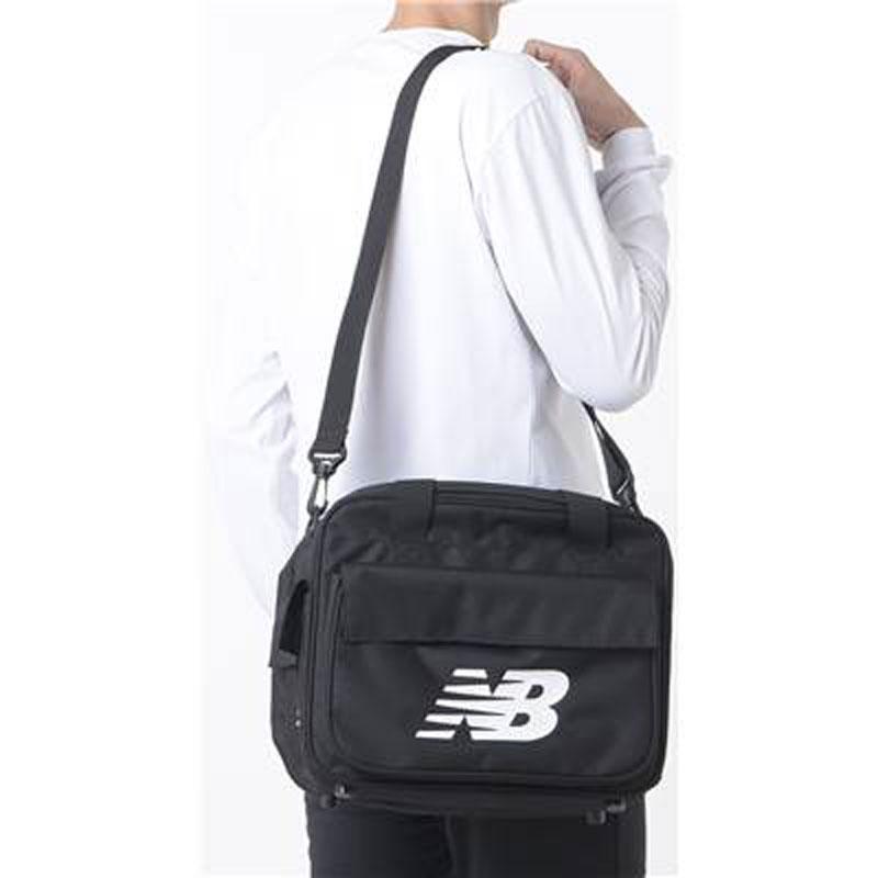 newbalance(ニューバランス) メディカルショルダーバッグ22.5L サッカー バッグ・ケース ショルダーバッグ LAB45630の画像