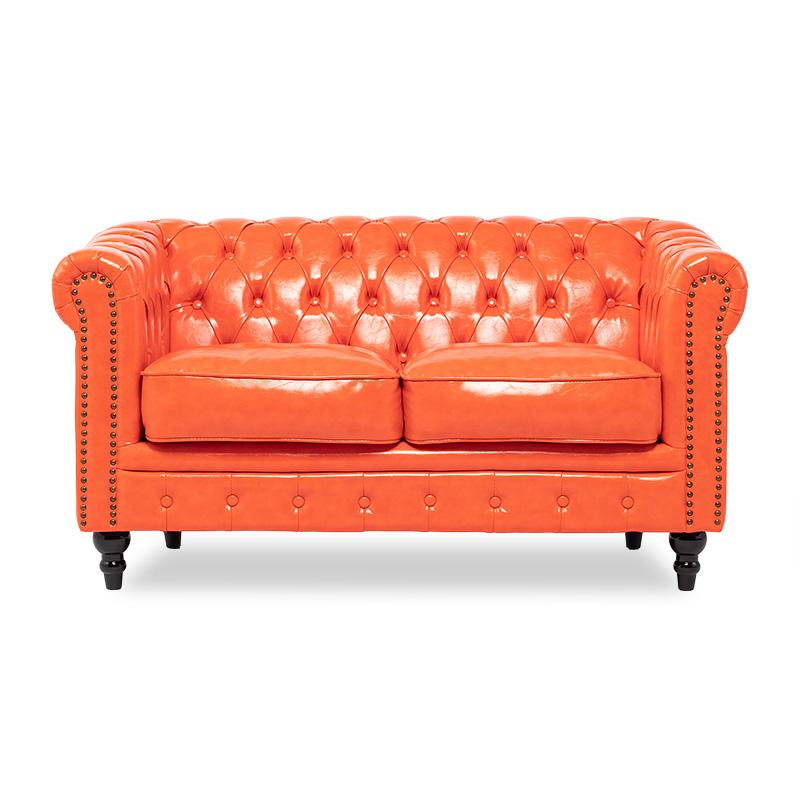 オレンジ色の合成皮革2人掛けソファ