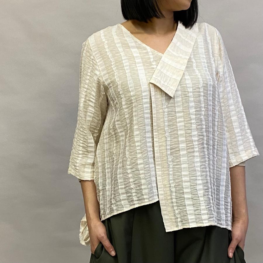 ランダムストライプ ジャガード Vネック シャツ 半袖 レディース トップス 春 夏 ヨシヨシ Yoshi Yoshi by pj |  | 02