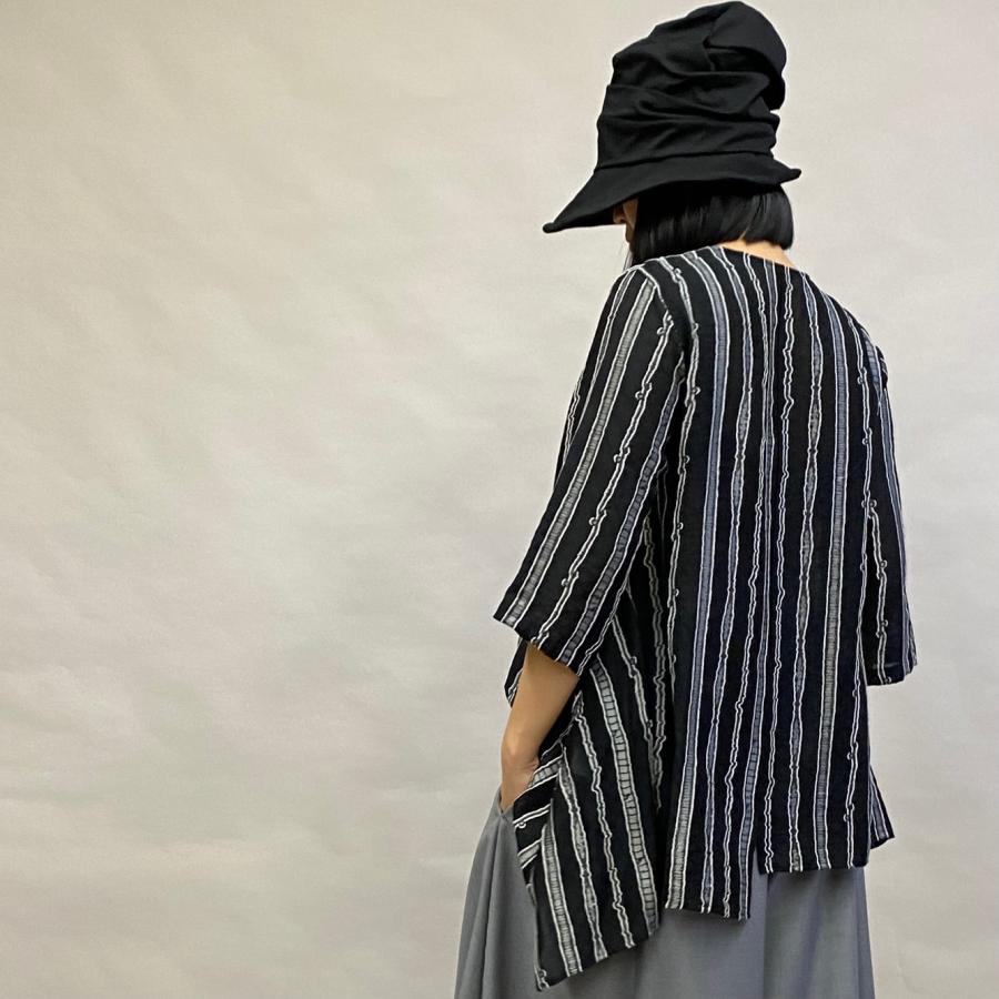 ランダムストライプ ジャガード Vネック シャツ 半袖 レディース トップス 春 夏 ヨシヨシ Yoshi Yoshi by pj |  | 04