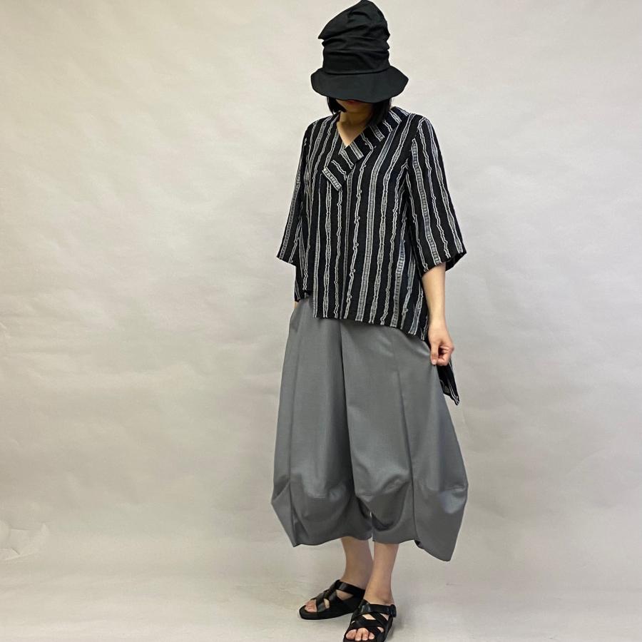 ランダムストライプ ジャガード Vネック シャツ 半袖 レディース トップス 春 夏 ヨシヨシ Yoshi Yoshi by pj |  | 05