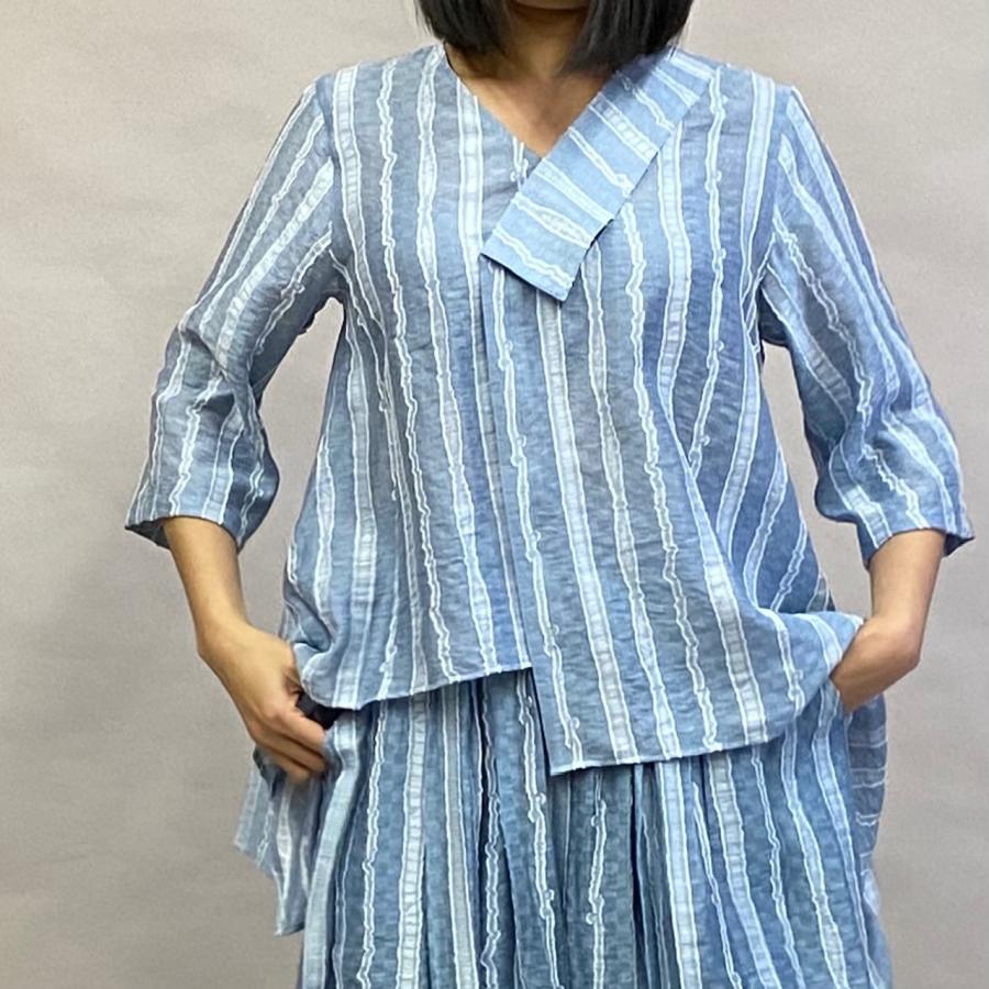 ランダムストライプ ジャガード Vネック シャツ 半袖 レディース トップス 春 夏 ヨシヨシ Yoshi Yoshi by pj |  | 03