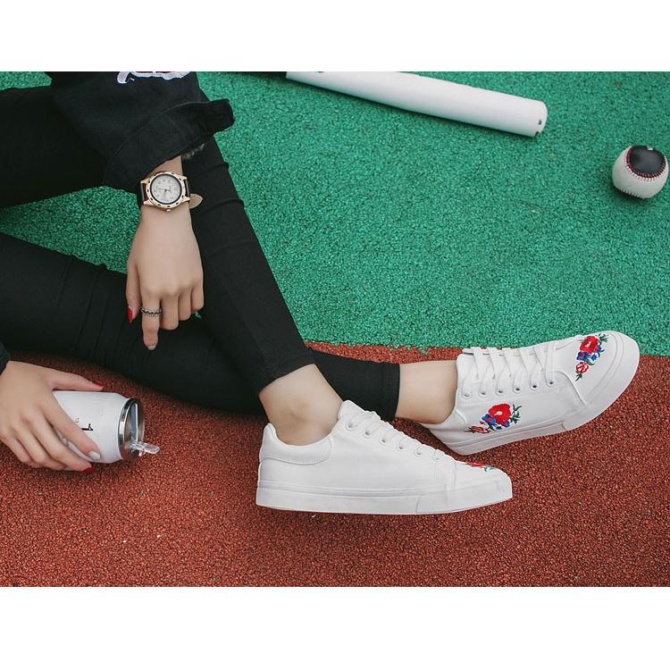 刺繍スニーカー 動きやすく 厚底スニーカー ブラック シンプル