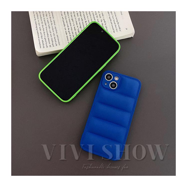 iPhone13 ケース ダウンジャケット カバー 水色 もこもこ ライトブルー モコモコiPhoneケース ダウンジャケット風 耐衝撃スマホケース