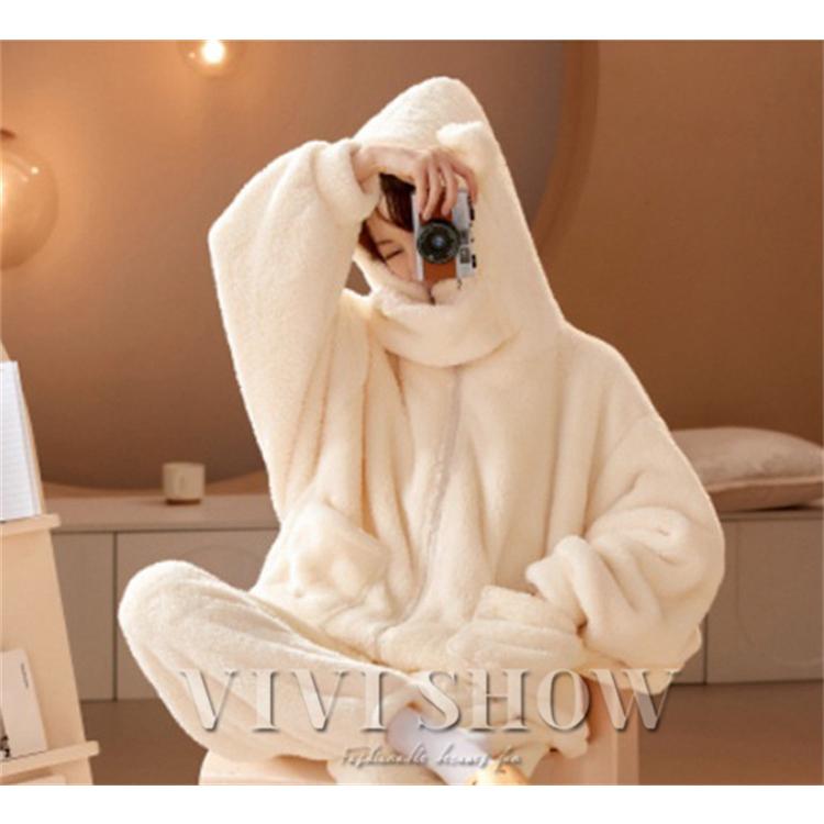 フワフワホワイトルームウェアセット ふわぬくマイクロファーケーブル柄ルームウェア上下セット 通販