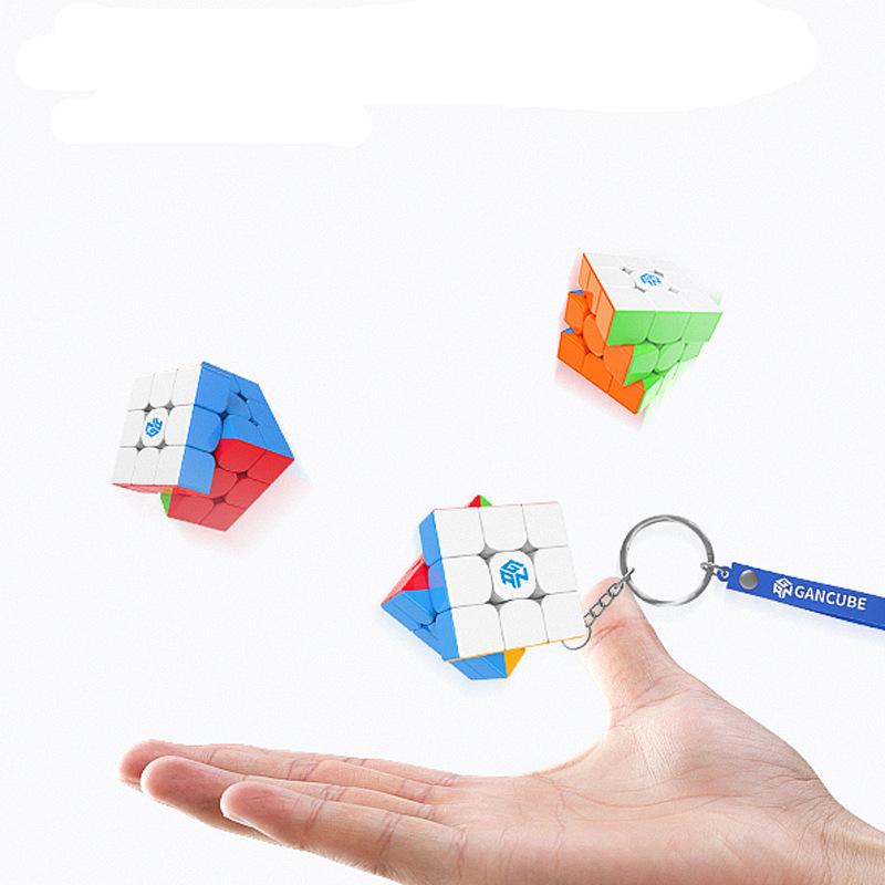 おまとめ中ASTROムンビンルービックキューブ型キーホルダー 3×3ルービックキューブ キーホルダー、ストラップ GANCUBE