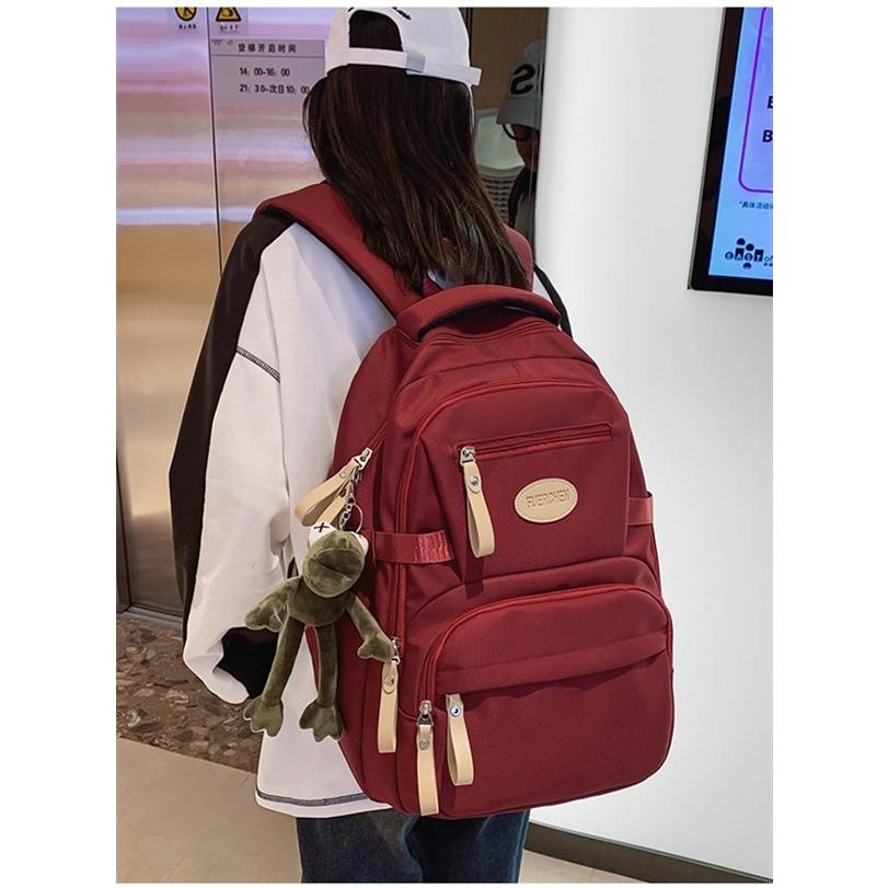 ナイロン スタッズ リュック 大容量 ブラック ゴールドスタッズ 黒 赤