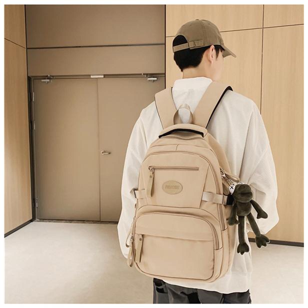 ナイロン スタッズ リュック 大容量 ブラック ゴールドスタッズ 黒 赤