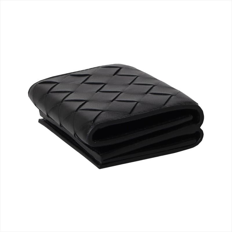 BOTTEGA VENETA ブラックレザー三つ折り財布 編み込みデザイン BOTTEGA VENETA ボッテガヴェネタ 三つ折り財布 ミニ財布 メンズ