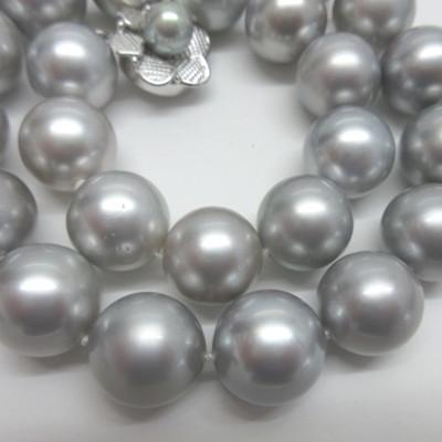 黒蝶ネックレス 13.0-13.9mm ナチュラル シルバーグレー K14WGクラスプ