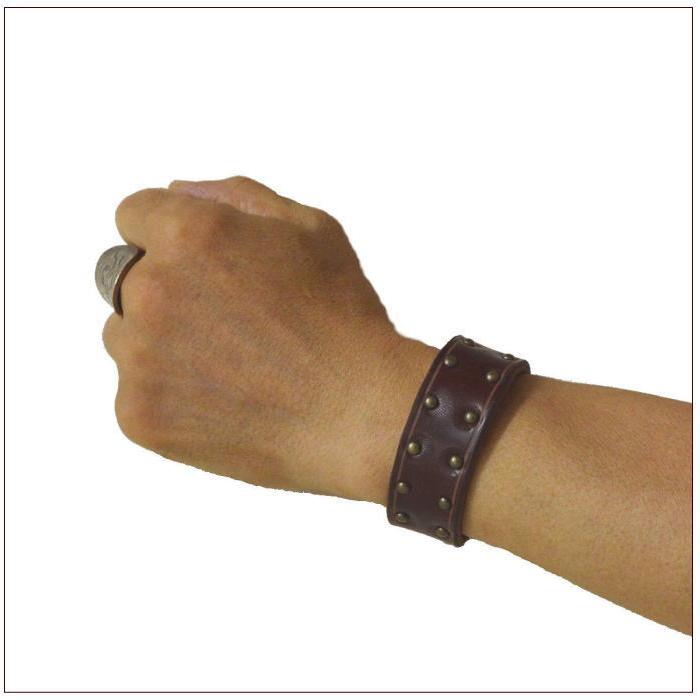 牛革 ブレス 栃木レザー リストバンド スタッズ ブラウン Voodoocats 通販 Yahoo ショッピング