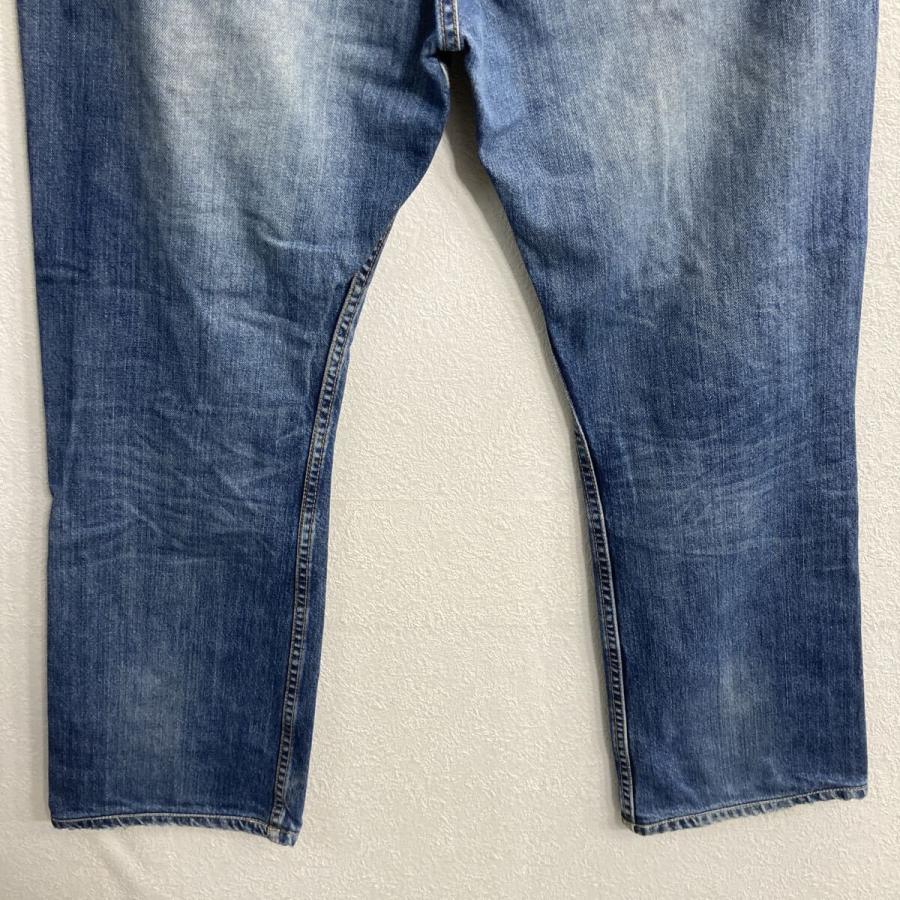 Levi