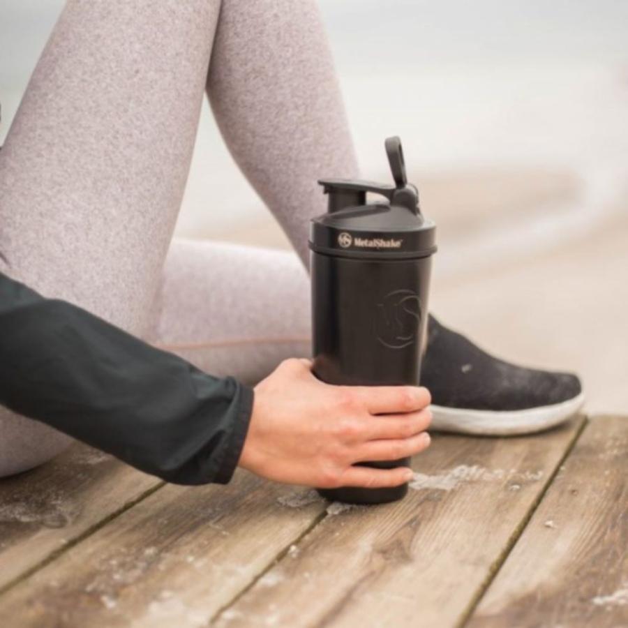 メーカー直送 保温保冷 シェーカータンブラー 900ml メタルシェイク ステンレス 炭酸ok ２段ロック構造 大容量 プロテインシェーカー マイボトル コレカラマーケット Aynaelda Com