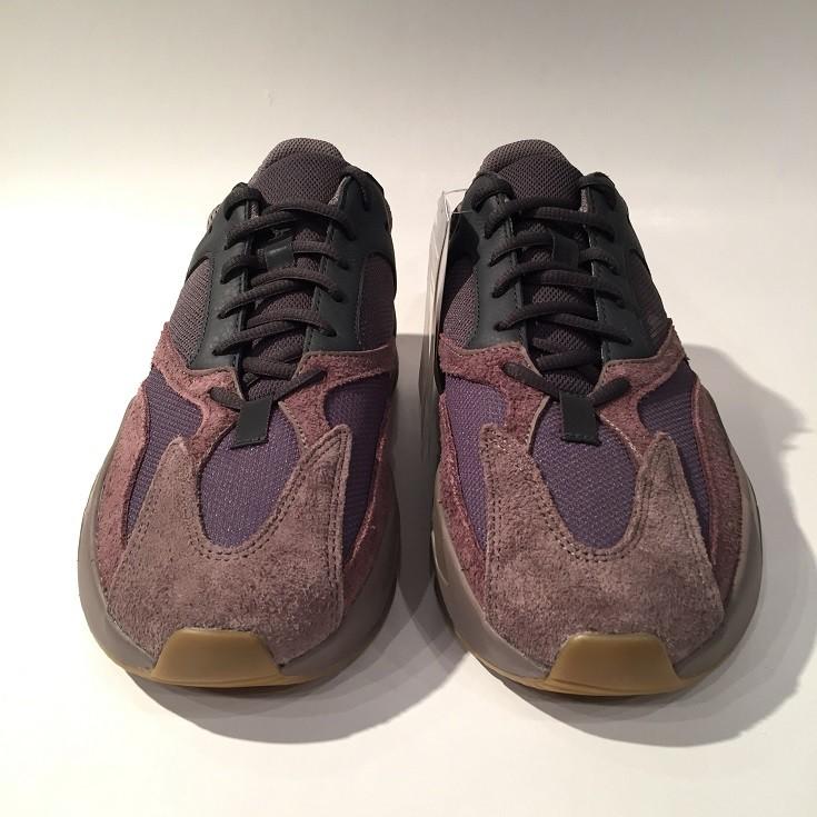 kanye west yeezy 700 mauve