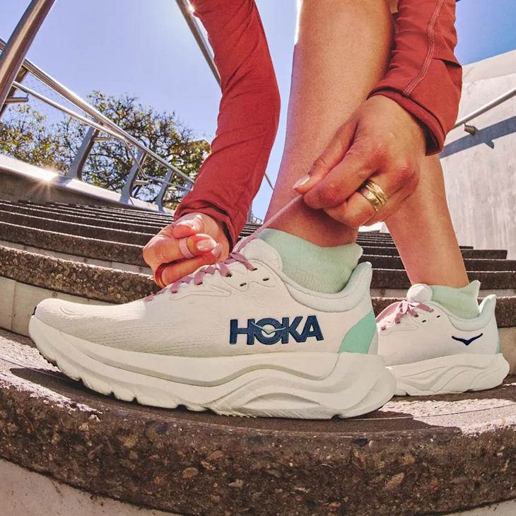 ホカ レディース ランニングシューズ HOKA アラヒ8 レギュラー幅